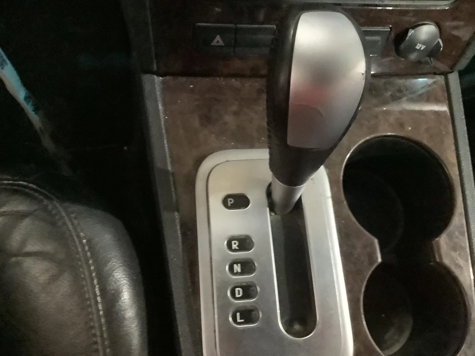 Used Washer Fluid Reservoir fits: 2006 Ford Five hundred includes pump Grade A - Image 2 of 4