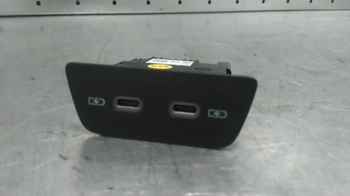 AUX/USB-ANSCHLUSS Volkswagen T-Roc I SUV 1.0 TSI 12V (DLAA) 2020 2G6035954