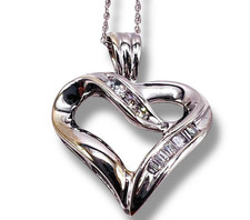 Solid 10k White Gold .20ct Diamond Heart Pendant Necklace 18" 0145LA