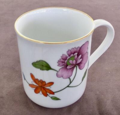 Royal Worcester Astley Porcelain 3.5'' Mug Made in England