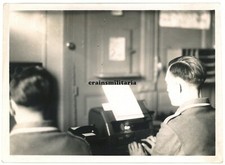 Orig. RIESEN Foto Soldaten m. Telex Schreibmaschine Fernschreiber in Frankreich
