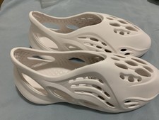 yeezy foam runner size 11