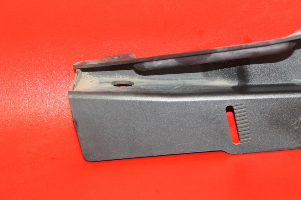 Harley-Davidson Dyna Wide Glide 2003 FXDWG protector de cinturón inferior cubierta escudo Foto 2 de 4