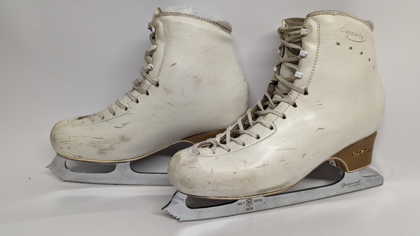 Edea Concerto Ice Skates with MK Professional Freestyle blades size 8