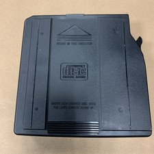 LAND ROVER DISCOVERY 2 TD5 OR V8 P38 RANGE ROVER CD CHANGER MAGAZINE XQZ100050L