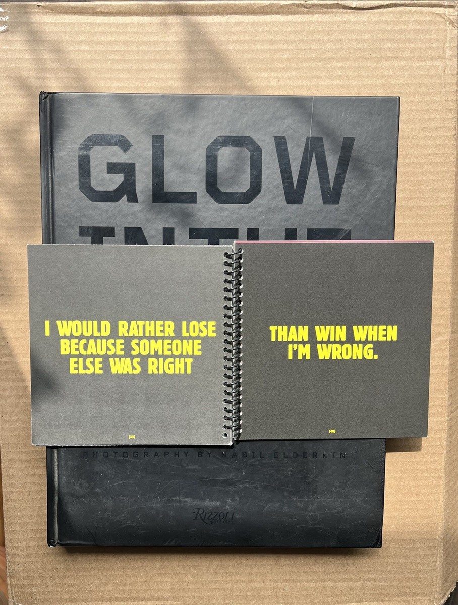 vacant GLOW IN THE DARK KANYE WEST 本 Glow in the Dark by