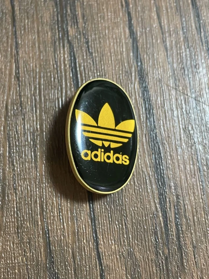 Adidas Vintage Lote Broche Prendedor Hombres Edición Limitada Modelo Raro Accesorio VHTF Sp Foto 3 de 4