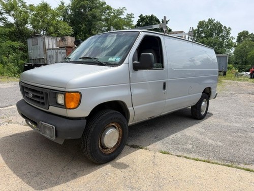 2004 Ford E-Series Van