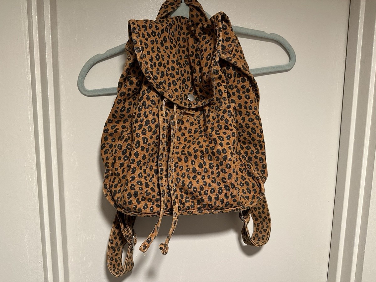 直営店限定 LEOPARD DRAWSTRING BAG Nylon Drawstring Bag: Leopard - SFMOMA Museum Store
