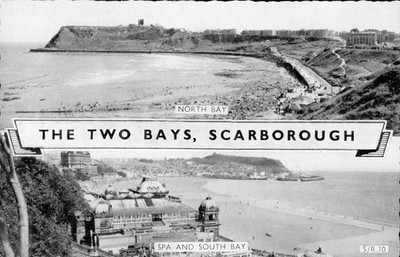 Scarborough Vintage Postkarte um 1920 zwei Buchten England Meer