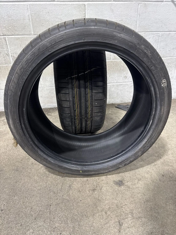 2x P245/40R19 Bridgestone Potenza RE050A 9/32 94 Y Used Tires 2454019 - Image 4 of 4