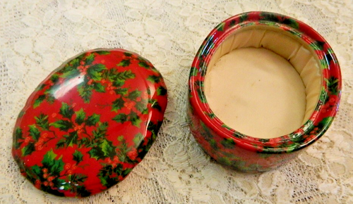 Vintage Ceramic Enesco Oval Trinket Box & Lid Red Holly Berry - Picture 3 of 6