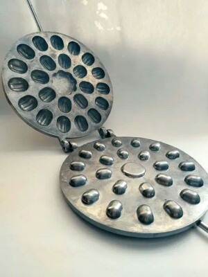 Russian Oreshki Nuts 23 Mold Skillet Cookie Mold Pastry Oreshnitsa 23 wells