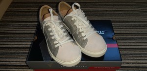 skechers silver trainers