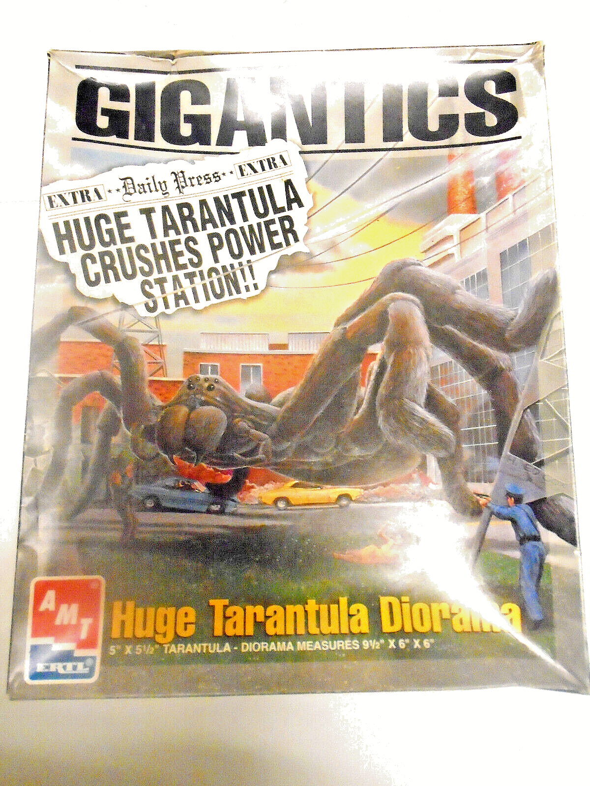 Gigantics - Huge Tarantula Diorama AMT Ertl 8391