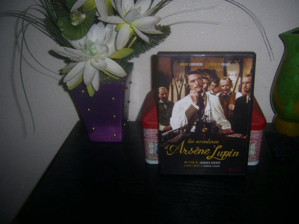 LES AVENTURES D'ARSENE LUPIN  avec ROBERT LAMOUREUX - Photo 1/1