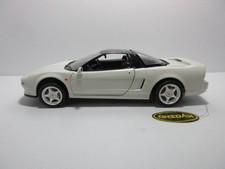 KYOSHO 1/18  HONDA NSX-R TYPE R NA1 CHAMPIONSHIP WHITE 140252