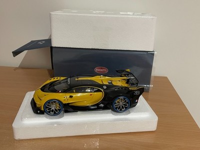 1:18 Autoart  Bugatti Vision GT (Giallo Midas/Black Carbon) rara new old stock