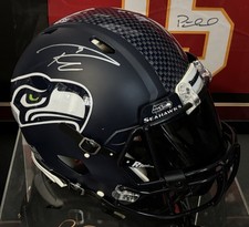 Casco de velocidad auténtico firmado por Russell Wilson Seattle Seahawks-Mill Creek Sports