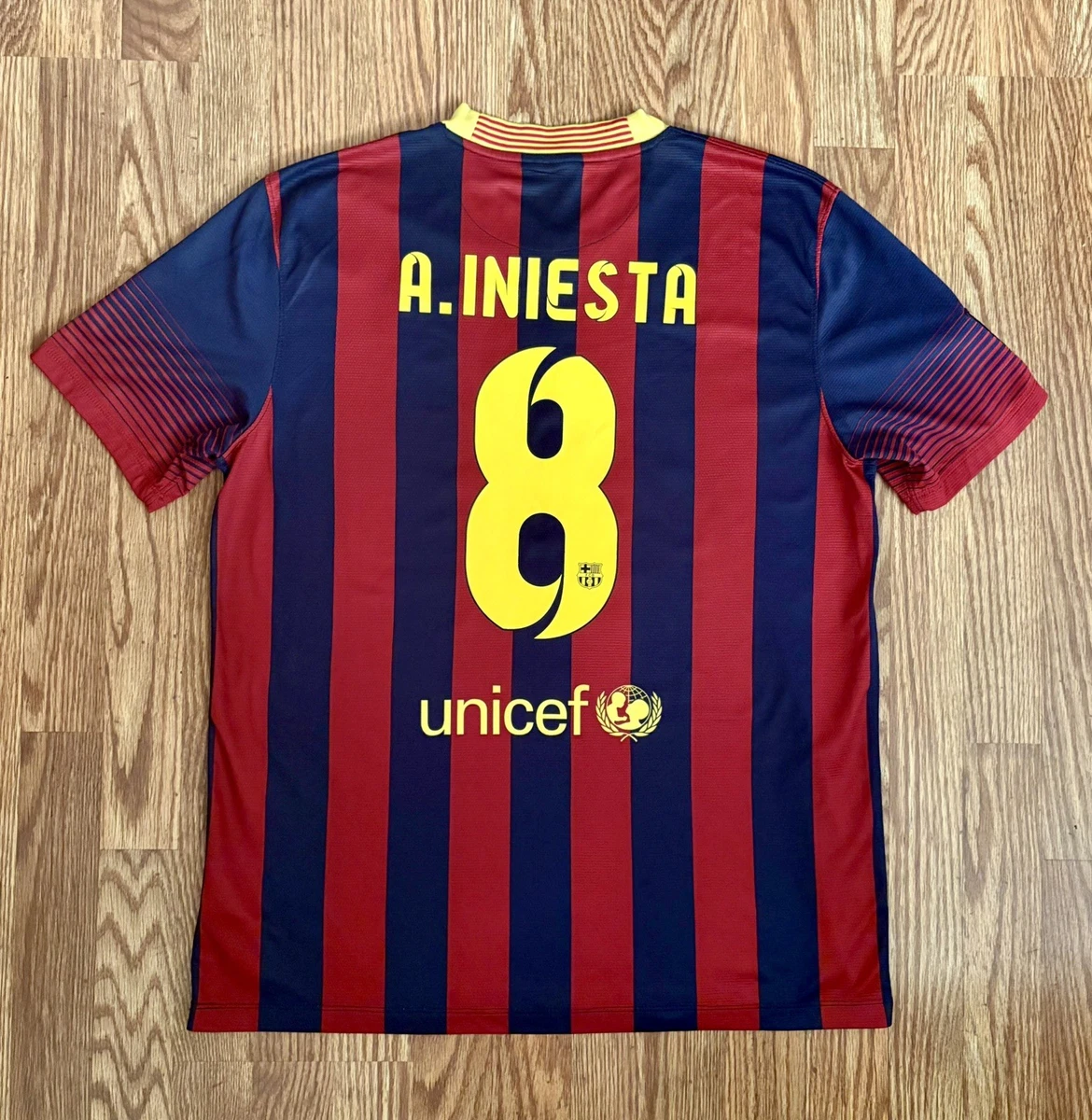 Andres Iniesta FC Barcelona International Club Soccer Fan Jerseys