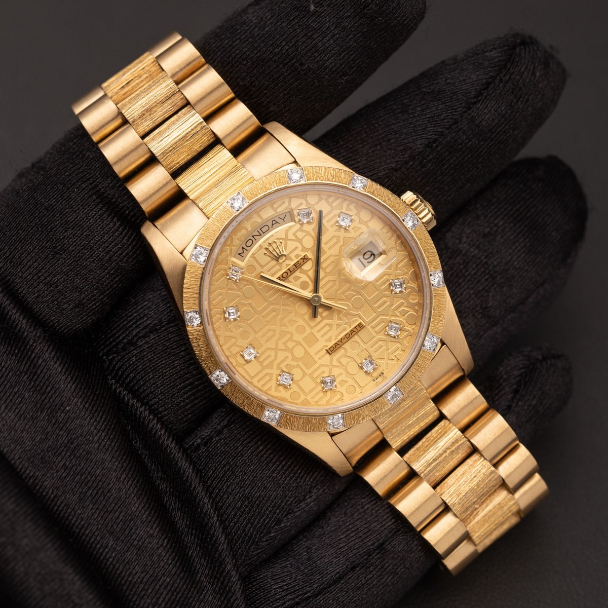 Presidential Rolex Day-Date Watch Bark 36mm 18308 Factory Diamond