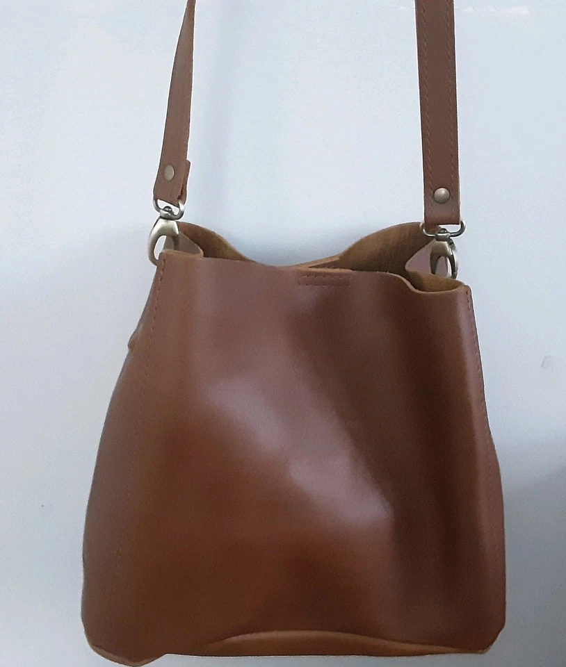 PORTLAND LEATHER GOODS Brown Leather Bucket Butterfly Shoulder Bag EUC - Image 3 of 4