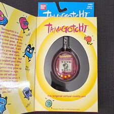 Bandai Tamagotchi Original Virtual Pet 1996 MPN 1800 - Translucent Pink
