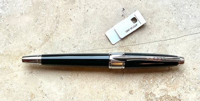 SHOPRETOURE!  CROSS Füllhalter, schwarz, 18 Karat M Goldfeder