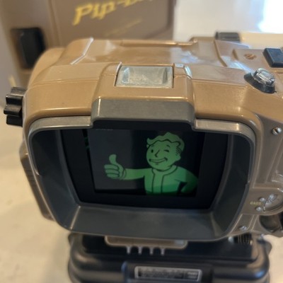 Fallout 4 Pip-Boy Model 3000 Mk IV Collector's Edition with Case