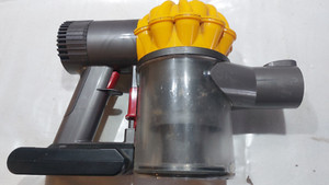 Dyson SV03, gebraucht, nur das Grundgerät mit Motor und Akku, defekt