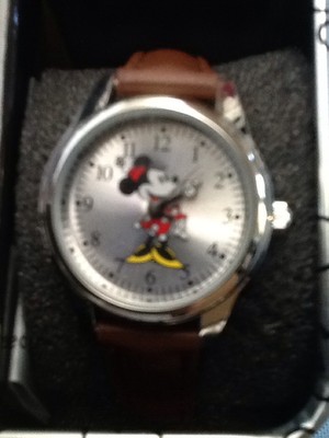 DISNEY MICKEY MOUSE WOMEN\'S WATCH ACCUTIME BROWN BAND NEW Disney Mickey Mouse Watch Womens 36mm MOP Dial Brown Band  main image 4