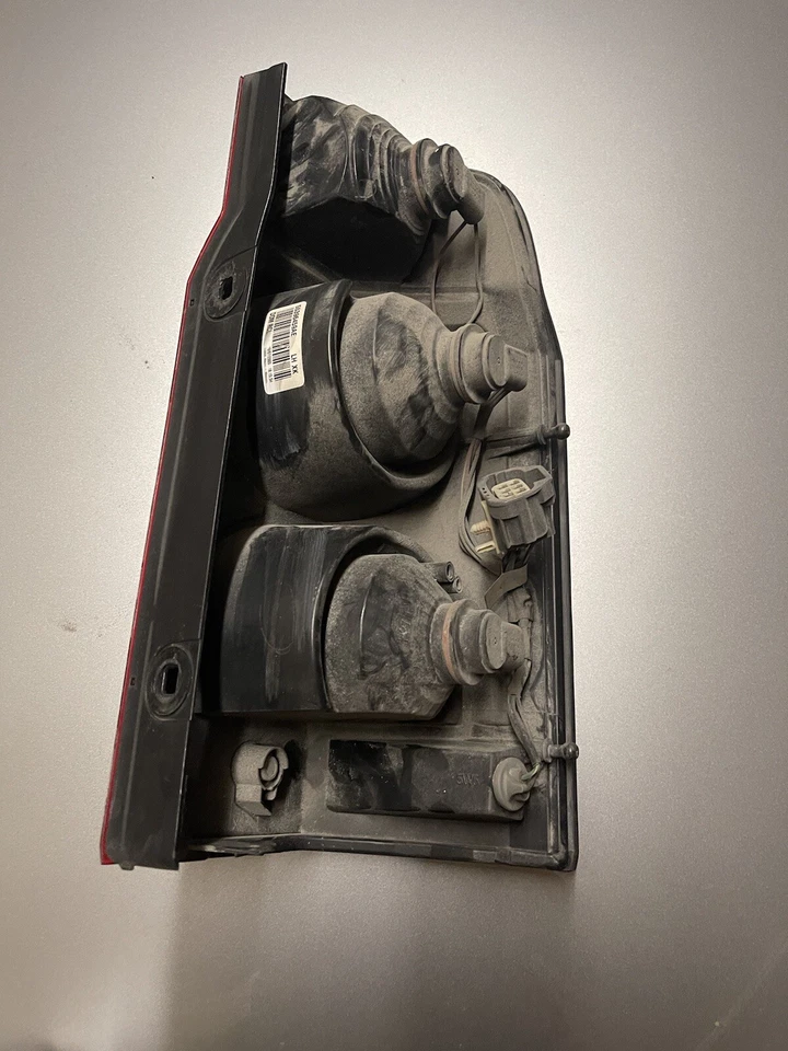 Левый задний фонарь для Jeep Commander 06 07 08 09 10 - Изображение 4 из 4