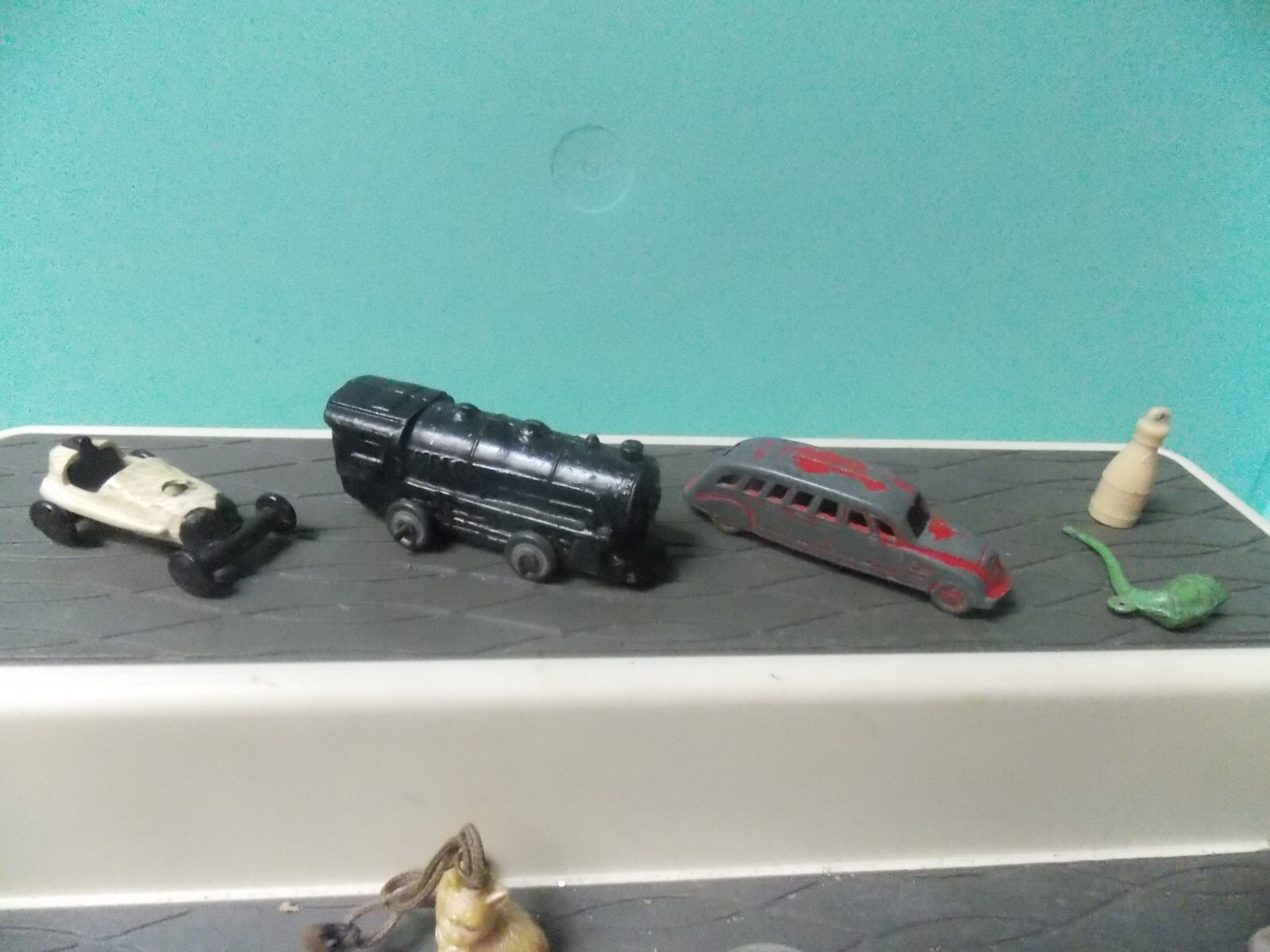 Picture 2 of 4
