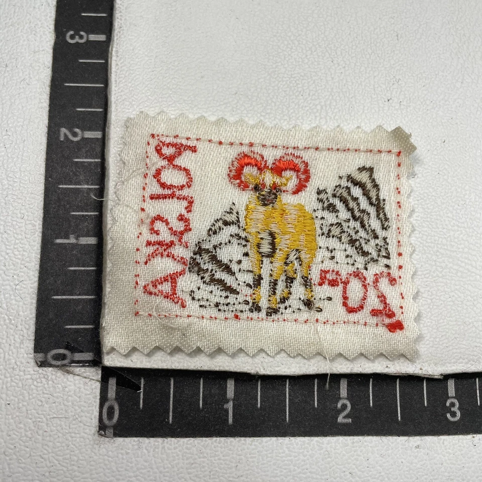 Parche de fieltro tema sello postal POLONIA POLSKA 20 GR de colección AMARILLO oveja muflán 00TM Foto 2 de 2