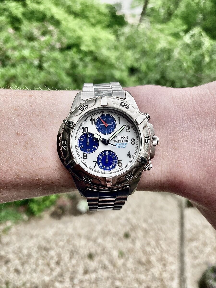 Vintage GUESS WATERPRO 5-BAR Quartz Men's Chronograph Diver Vintage GUESS WATERPRO 5-BAR Quartz Men's Chronograph Diver