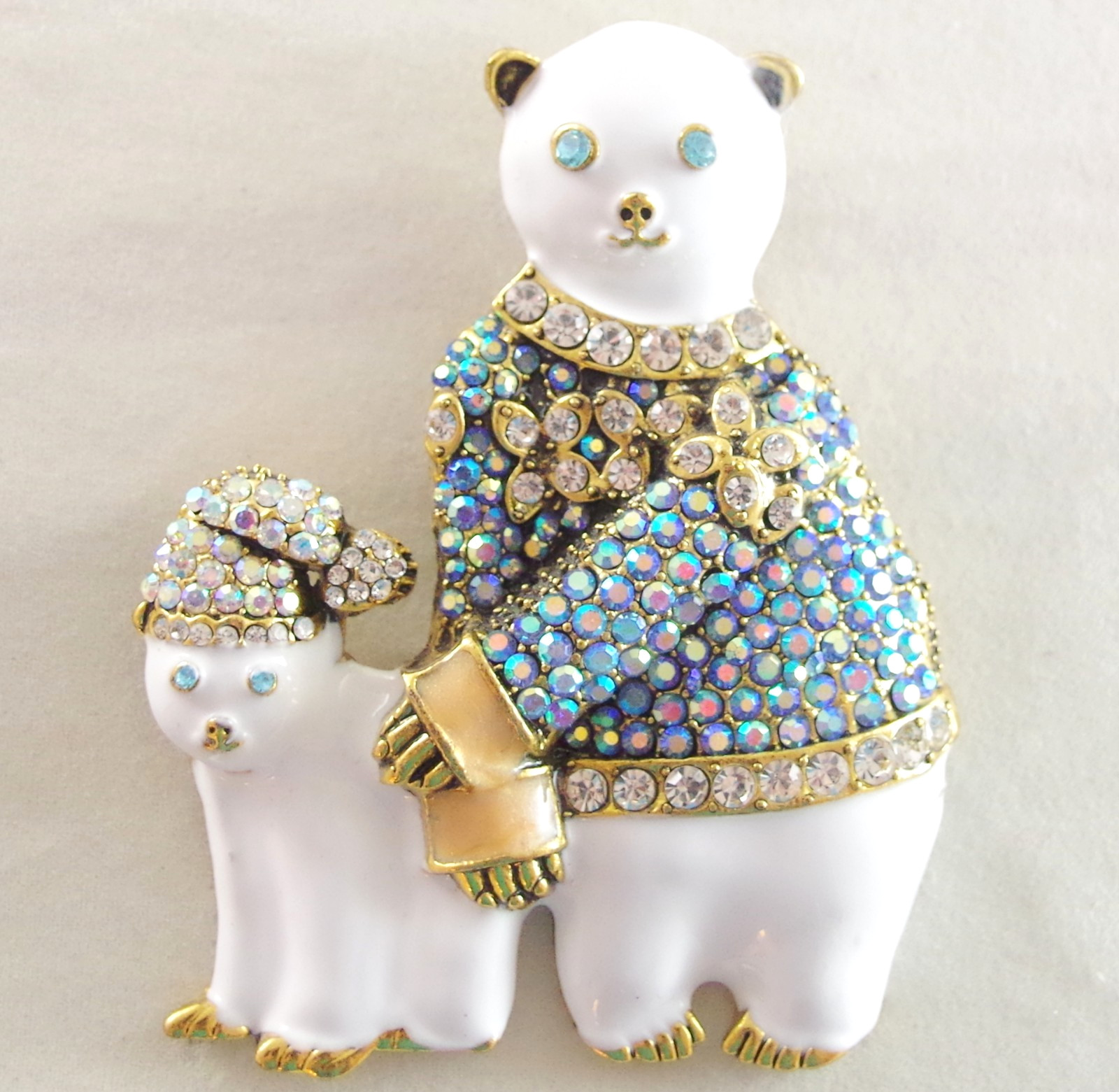 HEAVY 3" DESIGNER STYLE POLAR BEAR PALS IN SWEATER & HAT RHINESTONE BROOCH