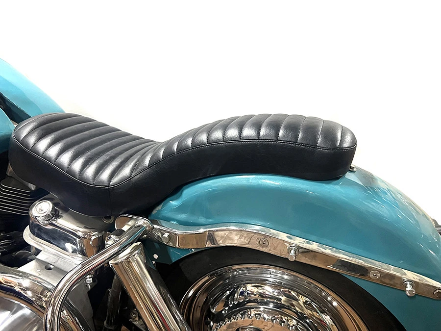 Asiento plegable Corbin Gentry negro para Harley Davidson Foto 4 de 4