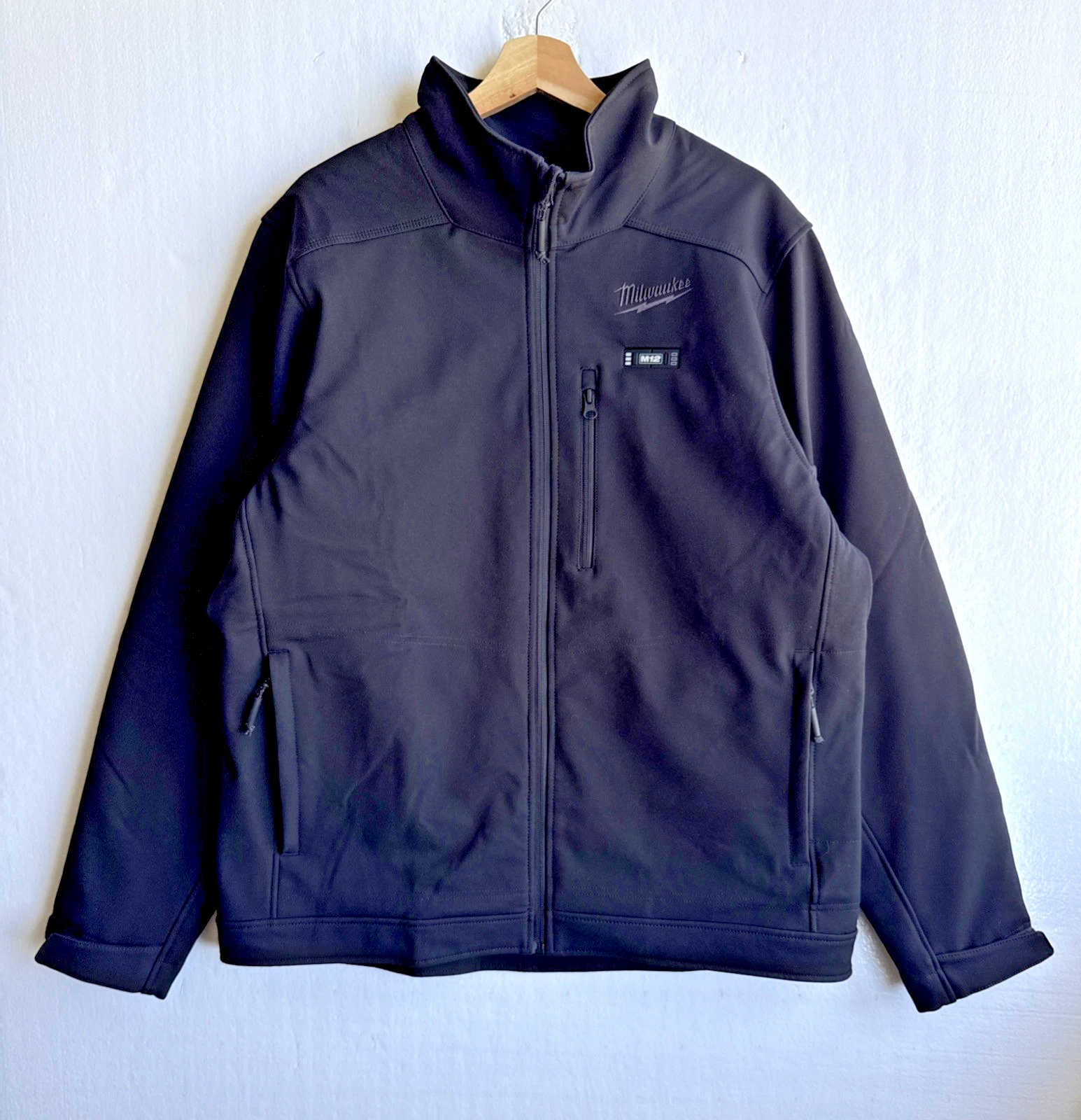 Milwaukee M12 Heated Jacket Mens Large Toughshell Black With Battery And Charger