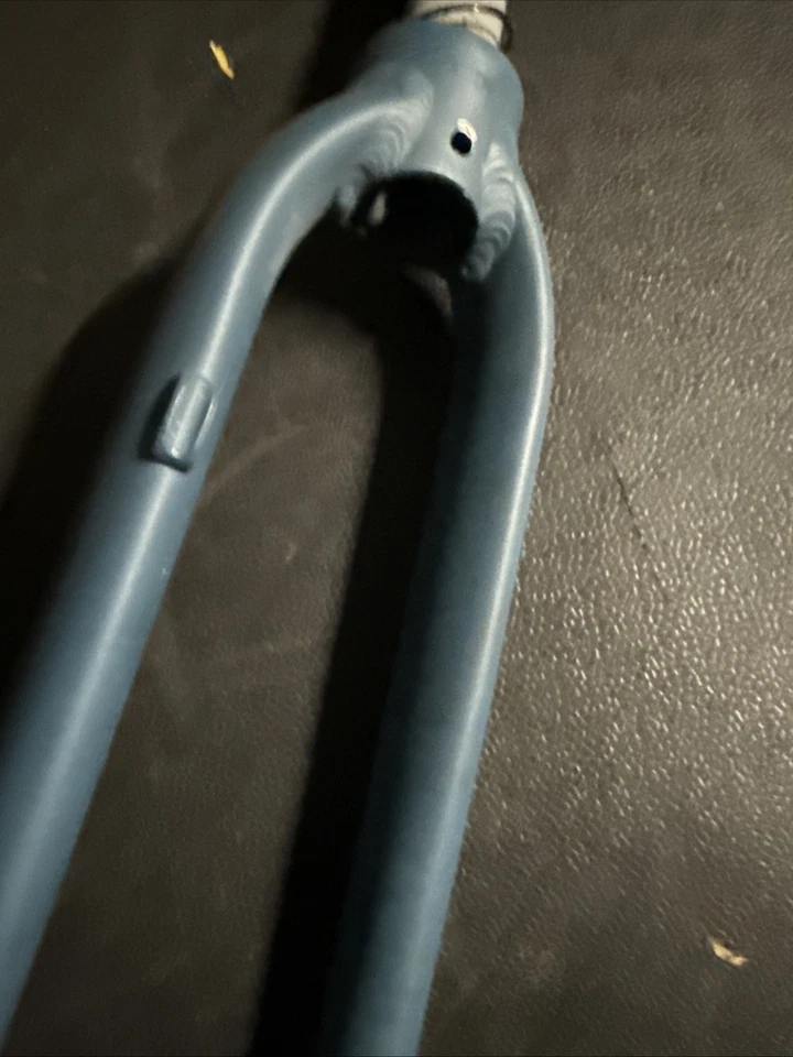 Treadless Fork 11/8 Straight 700 C Gravel 260 Mm Post Mount Quick Release Disc - Image 4 of 4