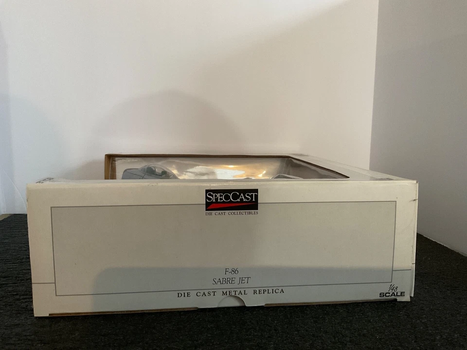 SpecCast Edición Limitada F-86 Sabre Jet 1:48 Modelo "Mig Mad Marine" John Glenn Foto 3 de 3