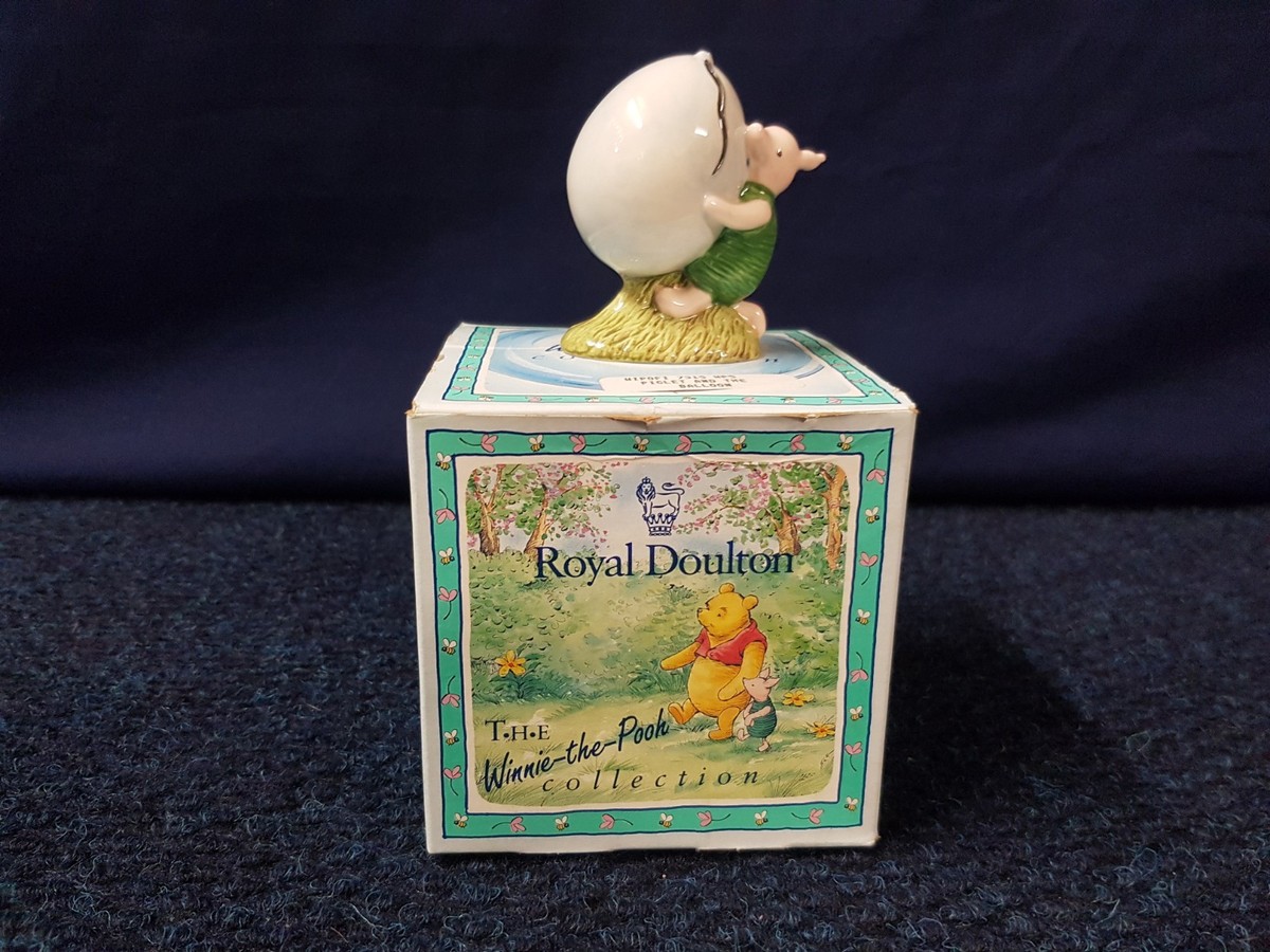 BOXED Royal Doulton 1st Winnie The Pooh 'Piglet and The Balloon