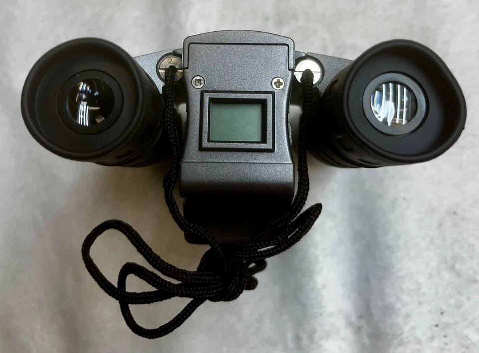 Sharper Image 10x25 Camera Binoculars - Image 4 of 4