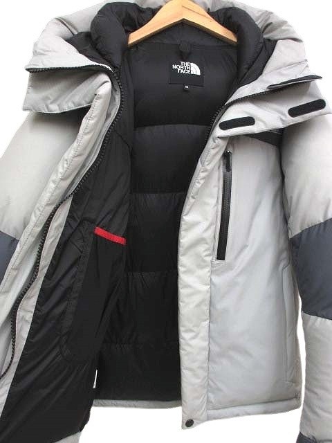Size M The North Face Bartolo Light Jacket Men Gray puffer View 3