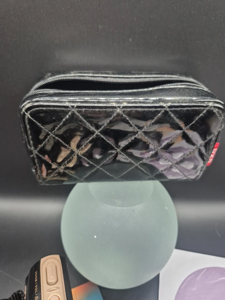 DXG High Definition Mini 4" Lightweight Digital Zoom Video Camera Black Gold - Image 2 of 4