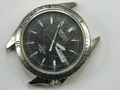 VINTAGE SEIKO 7546-6029 SQ SPORTS 100 MENS QUARTZ DIVER WATCH