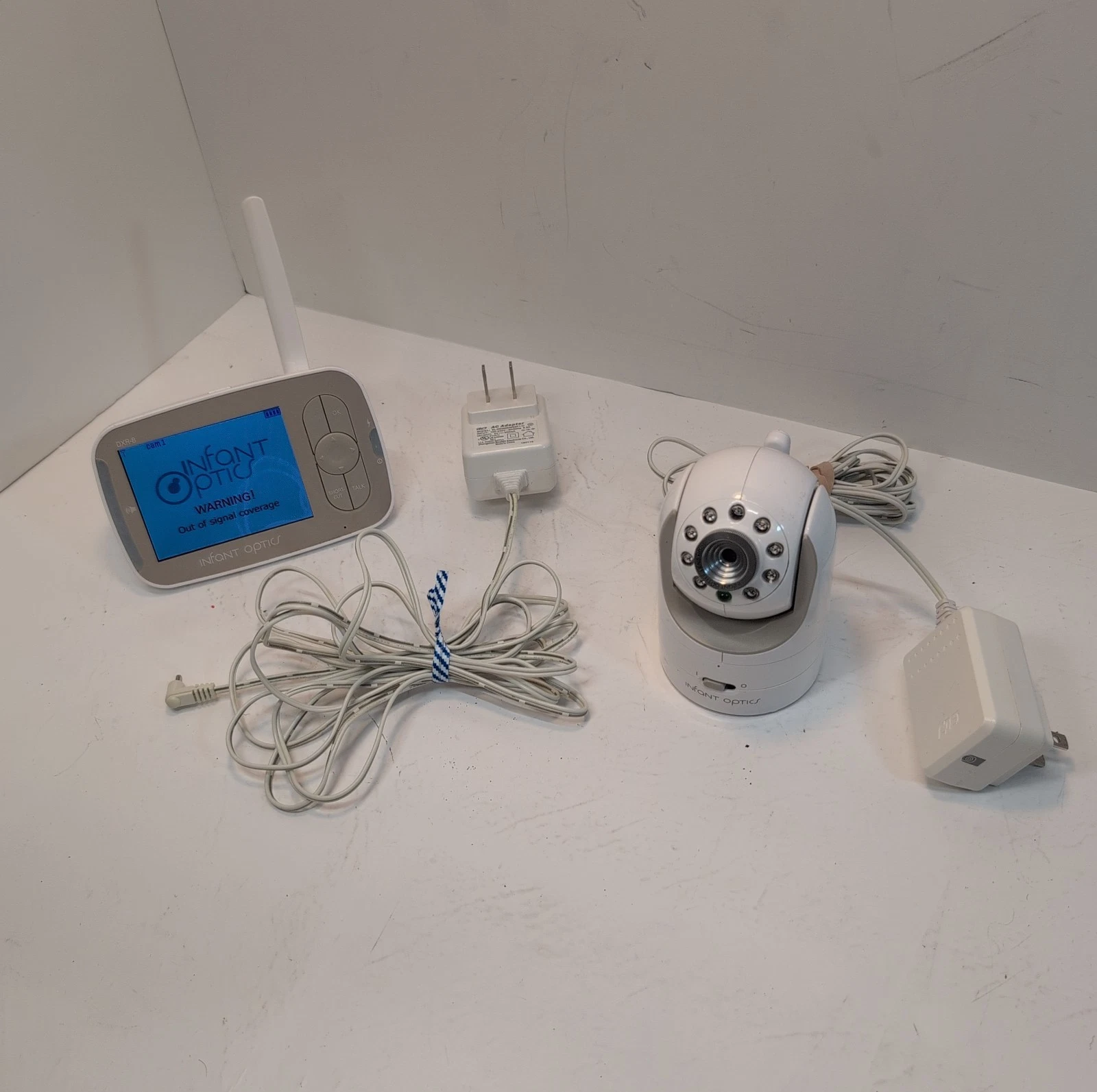 Infant Optics DXR-8 Baby Monitor and one Camera - Tested/Working