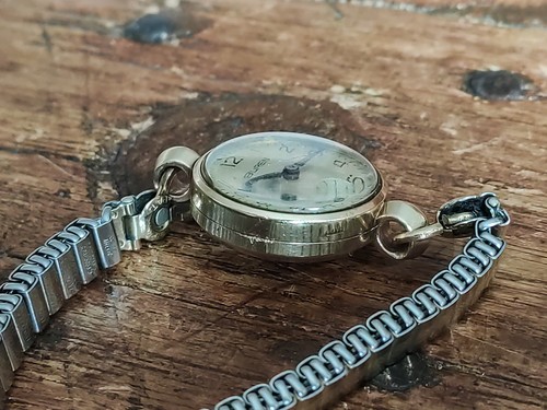 9ct Gold Buren Watch Swiss Made 15 Jewels Buren Grand Prix 9ct Yellow Gold Watch - Picture 9 of 22