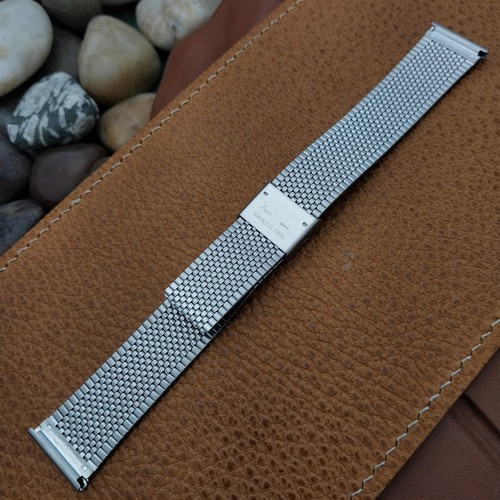 19mm Stainless Steel Bear LED LCD nos 1970s Vintage Watch Band - Picture 7 of 9