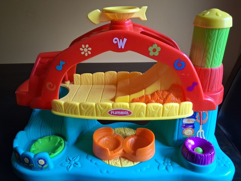 Playskool Weebles RARE Musical Farm Barn Barnyard Wee House Playset Vintage Toy