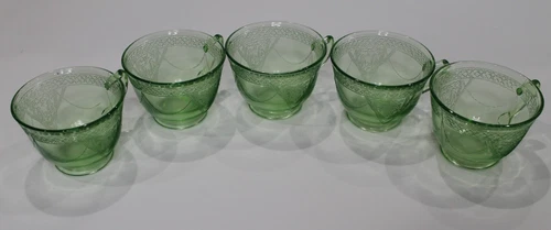 Vtg Uranium Depression Federal Glass Georgian Green Tea  Cup Love Birds 2.5x3.5”